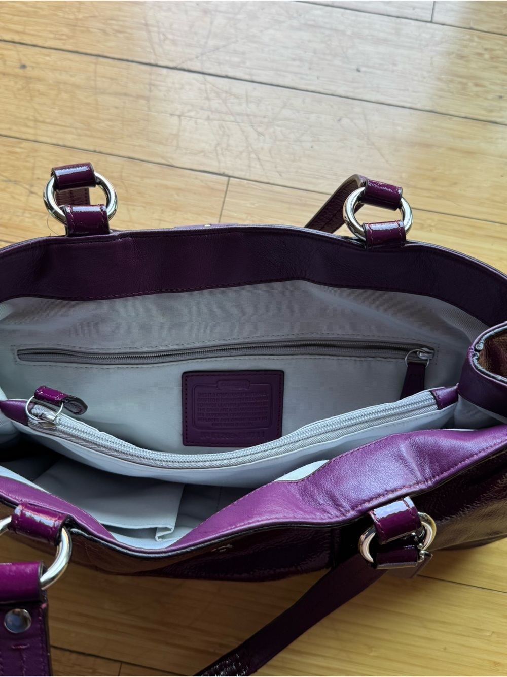 Coach Patent Shoulder Bag in Plum - Picture 4 of 6